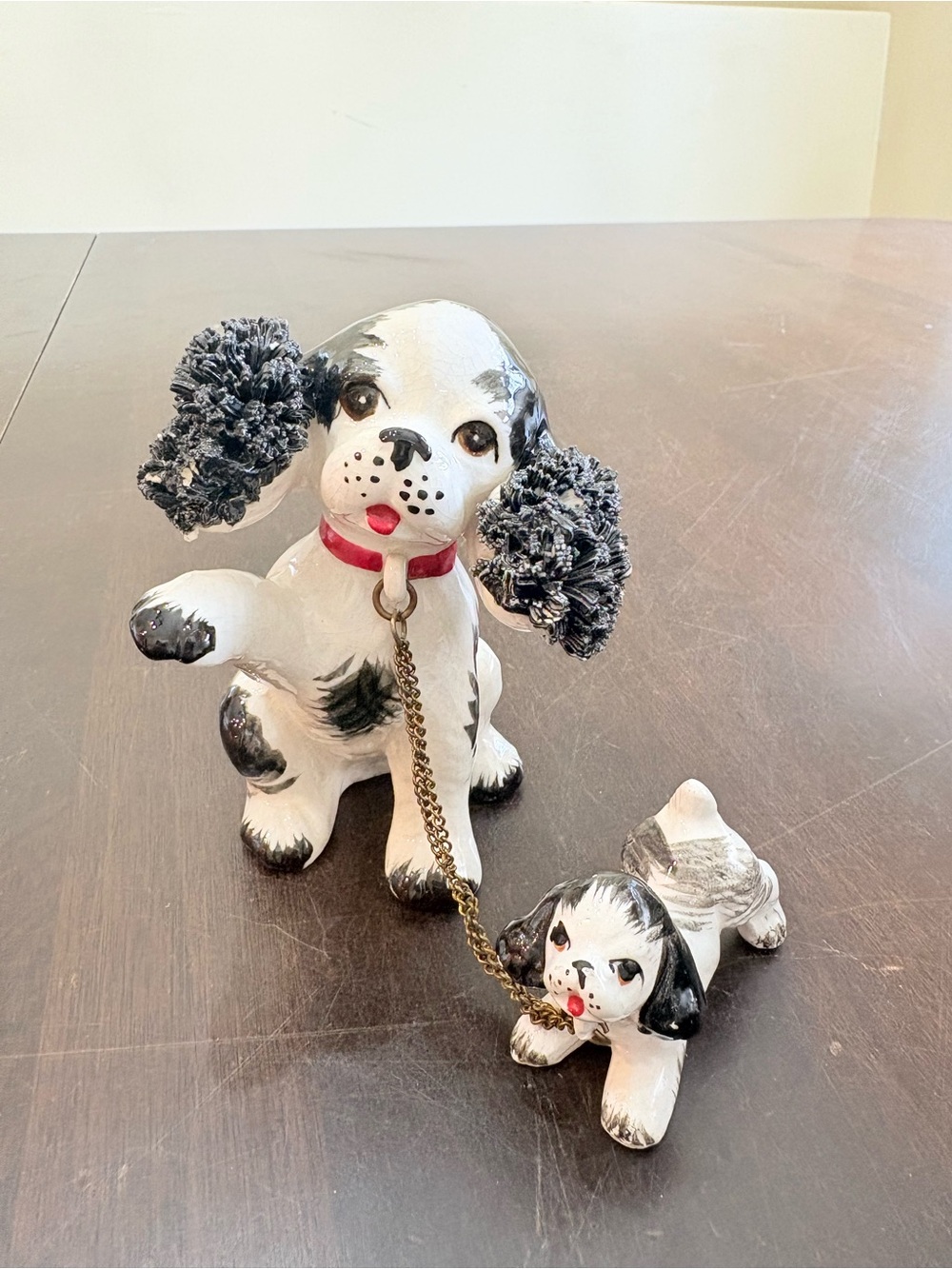 Vintage Japan Mid-Century Ceramic Spaghetti Spaniel Dog & Puppy Chain Set